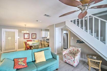 Family Friendly Beachside Condo 3 mi to the Pier