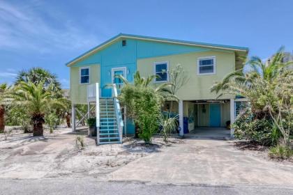 Lazy Daze is the Perfect Beach Home for your Family Vacation