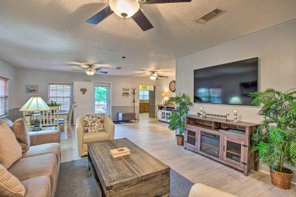 Waterfront Home - Back Yard Boat Slip and Deck - image 3