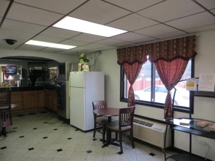 Gurnee Motel - image 6
