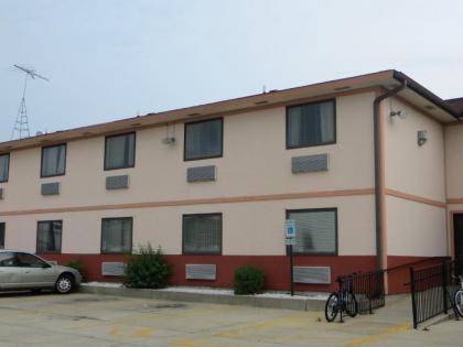 Gurnee Motel - image 7