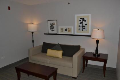 Country Inn & Suites by Radisson Gurnee IL - image 11