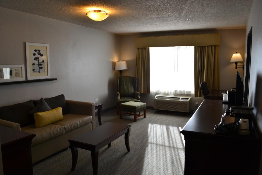 Country Inn & Suites by Radisson Gurnee IL - image 5