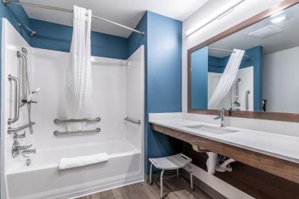WoodSpring Suites Gurnee-North Chicago - image 11