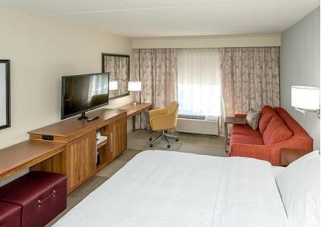 Hampton Inn & Suites Guthrie OK - image 2