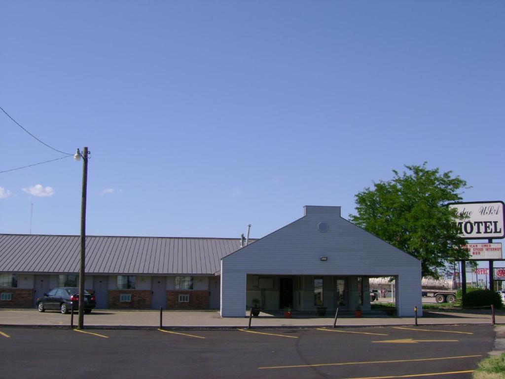 Lodge USA Motel - image 2