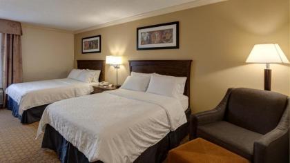 Comfort Inn & Suites - image 18