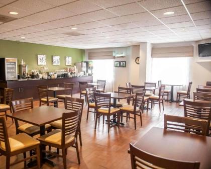 Sleep Inn and Suites Hagerstown - image 3