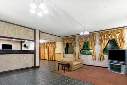 Days Inn by Wyndham Hagerstown - image 12