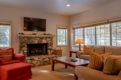 Yeager Townhome Elkhorn - image 14