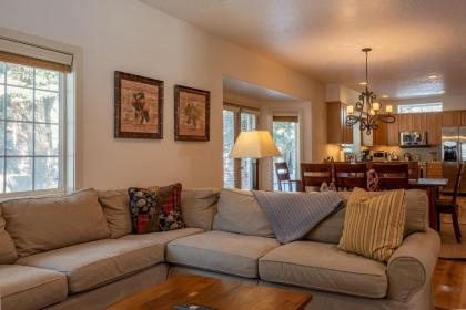 Yeager Townhome Elkhorn - image 15