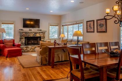 Yeager Townhome Elkhorn - image 5
