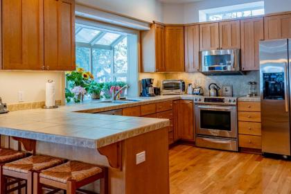 Yeager Townhome Elkhorn - image 8