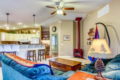 Getaway on Mariposa - image 13
