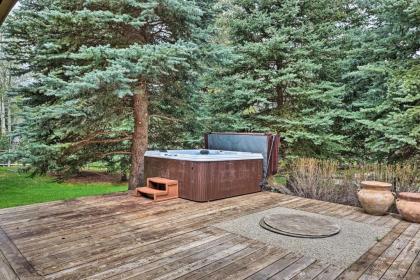 Luxe Sun Valley Retreat with Hot Tub 3 Mi to Resort! - image 2