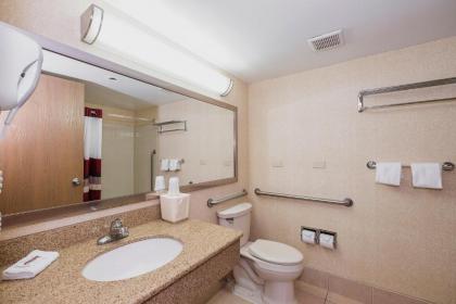 Red Roof Inn & Suites Mt Holly - McGuire AFB - image 11