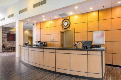 Red Roof Inn & Suites Mt Holly - McGuire AFB - image 2