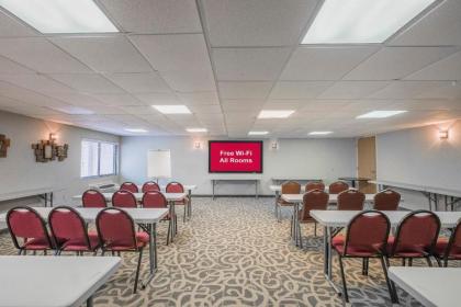 Red Roof Inn & Suites Mt Holly - McGuire AFB - image 5