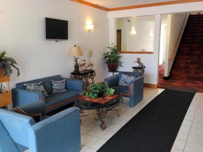 Budget Host Caribou Inn - image 10