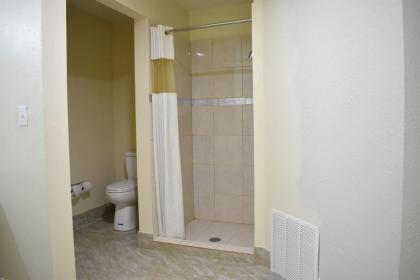 Americas Best Value Inn & Suites Haltom City Ft. Worth - image 8
