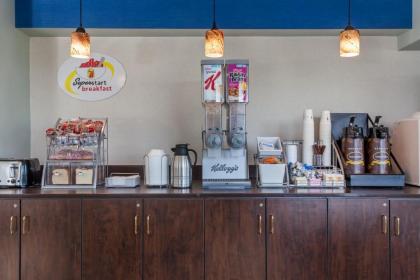 Super 8 by Wyndham Hamburg - image 15