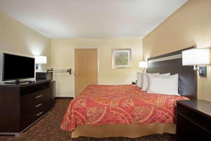 Days Inn by Wyndham Hammond - image 9