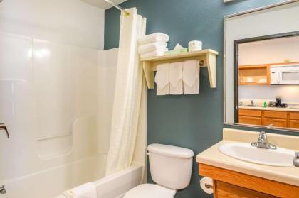 Suburban Extended Stay Hotel - image 11
