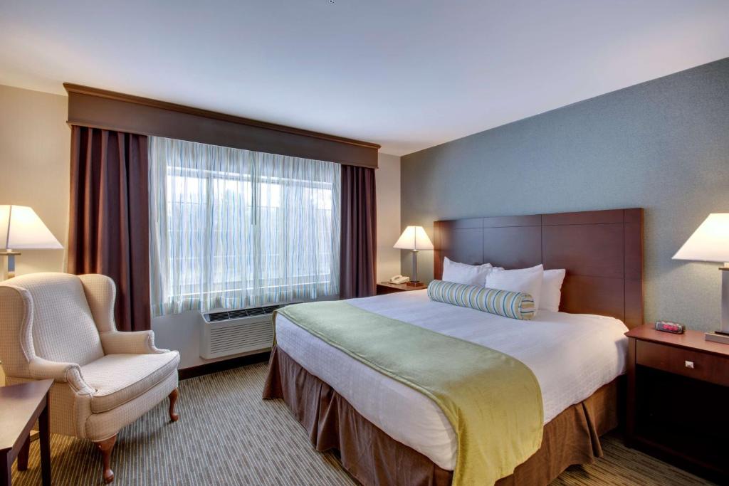Best Western Plus The Inn at Hampton - image 3