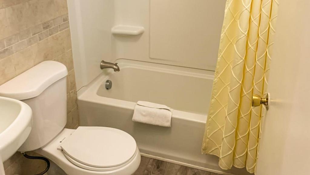 Magnuson Hotel Hampton NH - image 7