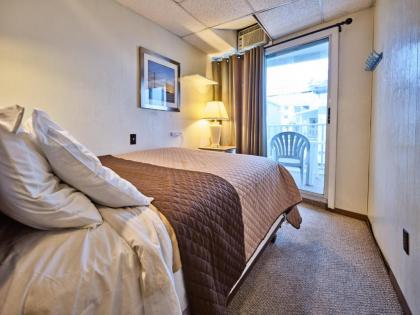 Hillcrest Inn - image 10