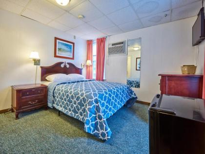 Hillcrest Inn - image 14