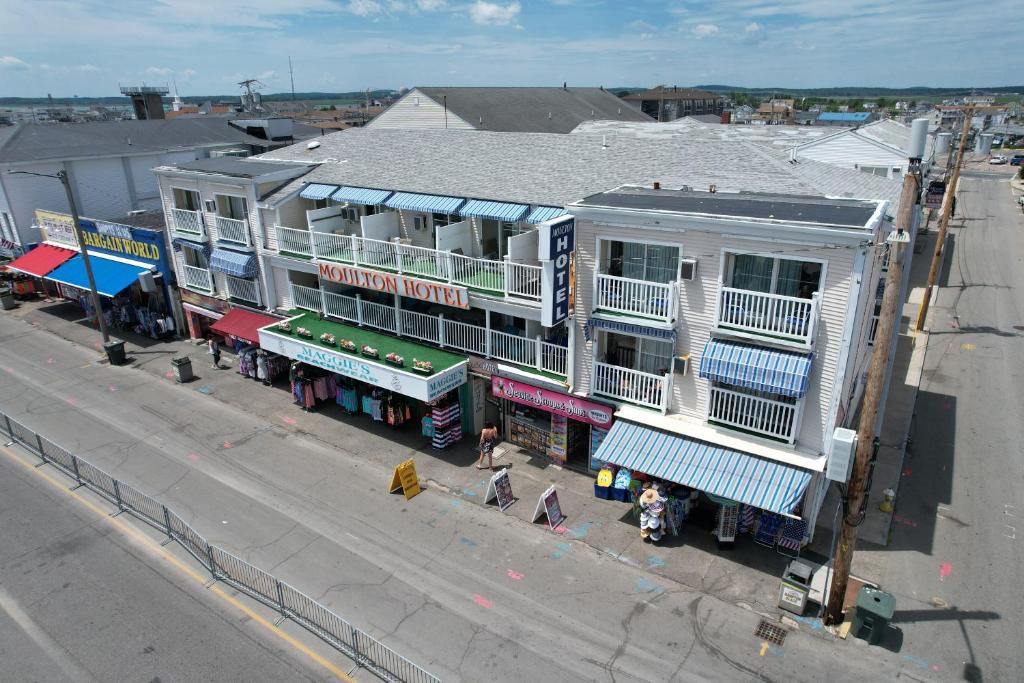 The Moulton Hotel - image 5