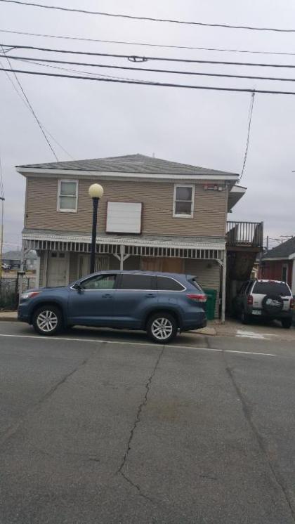 12 Ashworth Ave - image 11