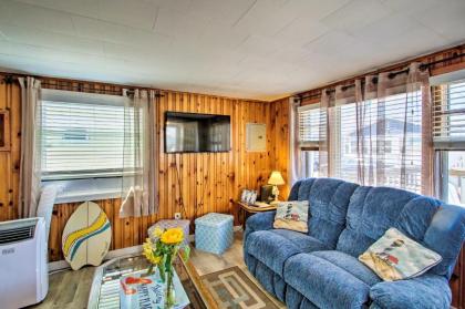 Hampton Cottage - Walk to Beaches and Marina! - image 5