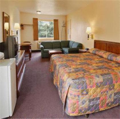 Belmont Inn and Suites - image 3