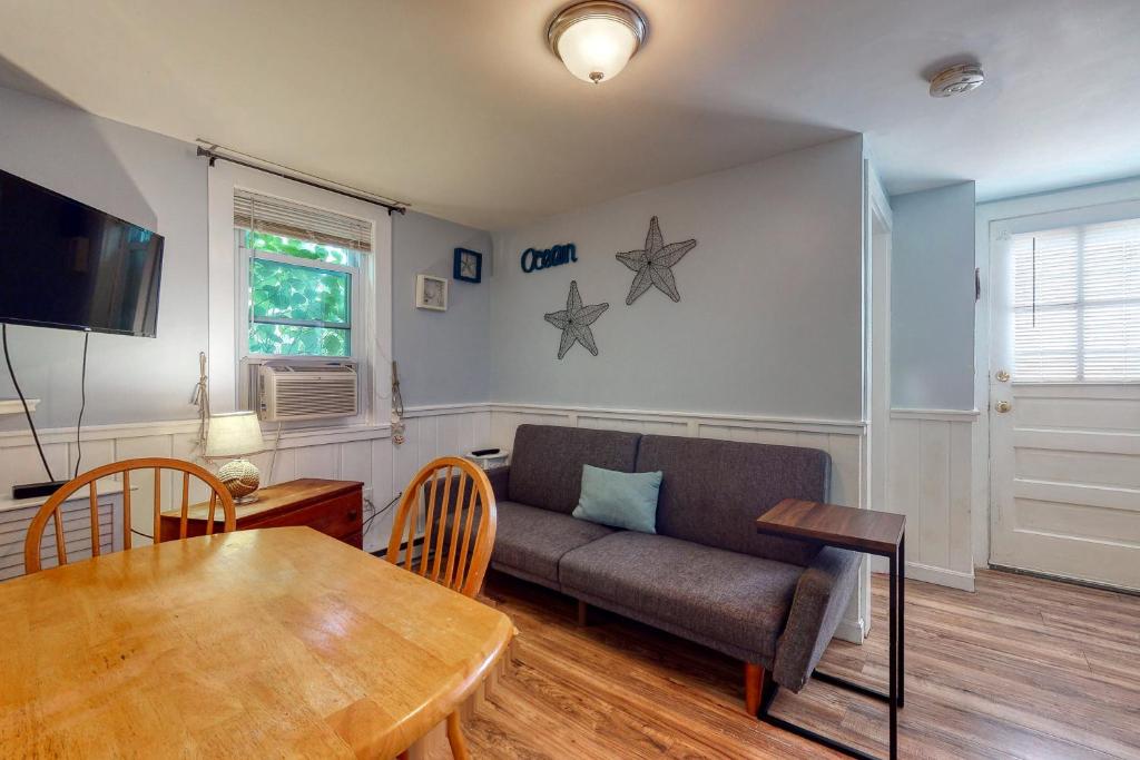 Hampton Beach Getaway - main image