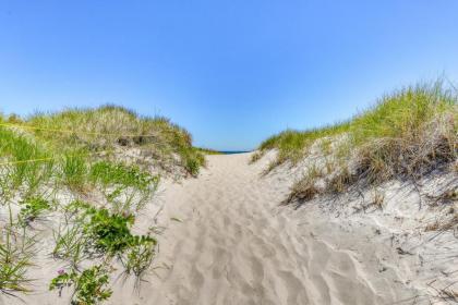 Hampton Beach Getaway - image 14