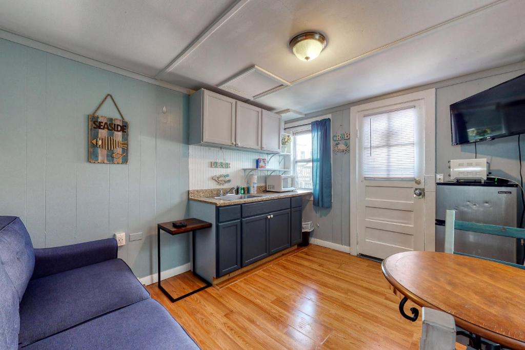 Hampton Beach Getaway - image 7