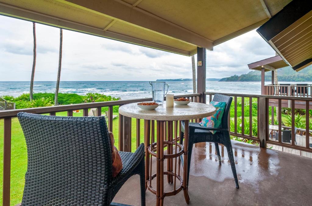 Hanalei Colony Resort J3 - steps to the sand oceanfront views all around! - main image