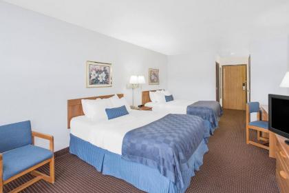Ramada by Wyndham Hancock Waterfront - image 12