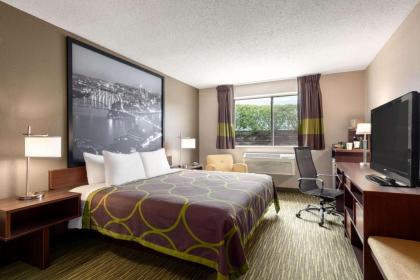 Super 8 by Wyndham Hanover - image 12