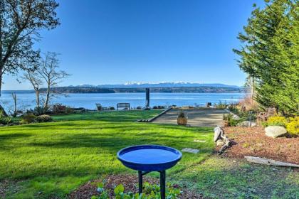 Mid-Century Cabin with Deck and Puget Sound Vistas! - image 3