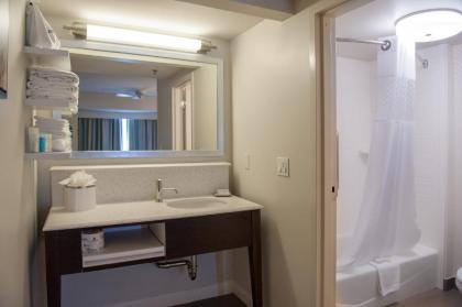Hampton Inn & Suites New Orleans/Elmwood - image 13