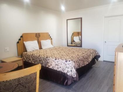 Palm Motel - image 3