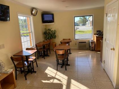 Deluxe Inn Hardeeville - image 6