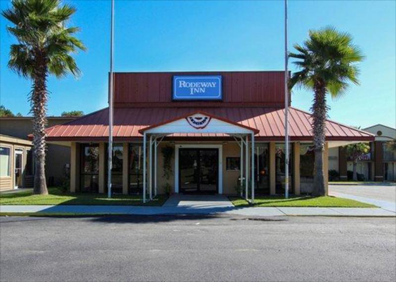Travelodge by Wyndham Hardeeville - image 2