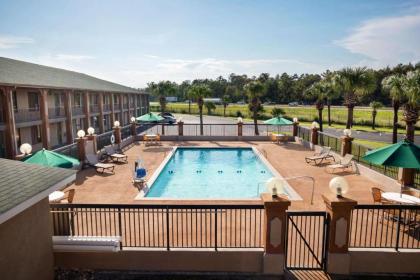Days Inn by Wyndham Hardeeville/ I-95 State Line - image 10