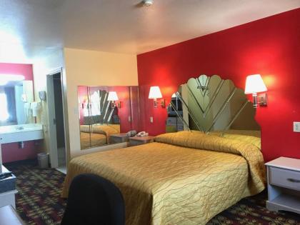 Heights Inn - image 12
