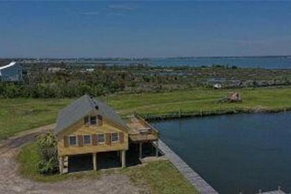 The Marina House - image 15