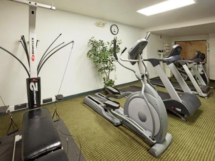 Holiday Inn Express - image 8
